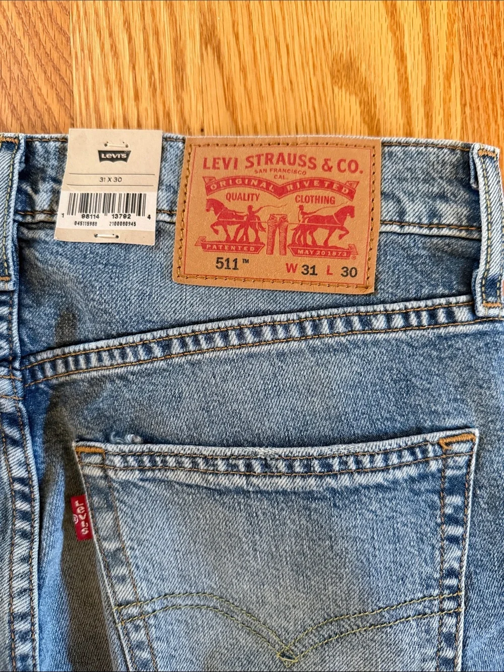 Men's Levi’s Washed Jeans